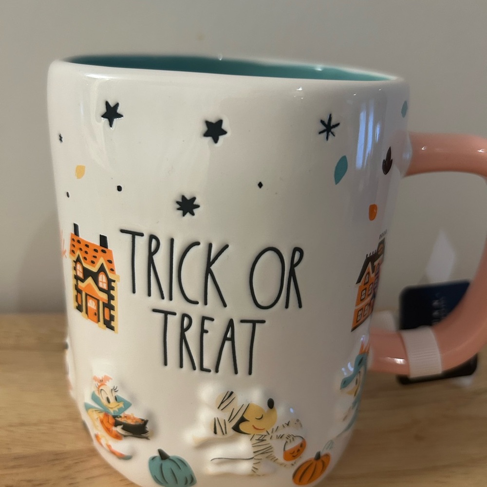 Rae Dun x Disney ‘TRICK OR TREAT Halloween Mug